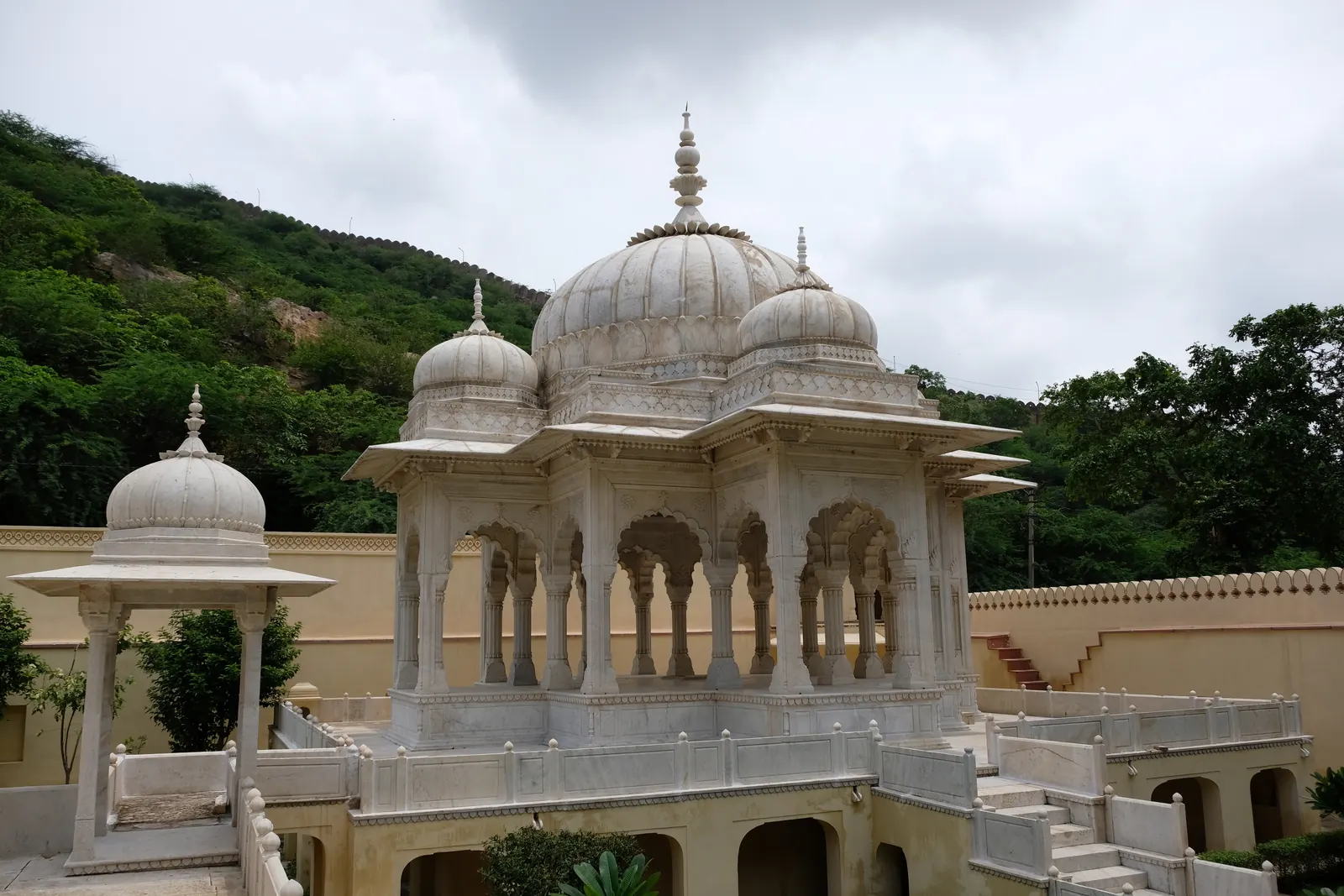 Gaitore Ki Chhatriyan, Jaipur &mdash; The marble cenotaphs of the Jaipur royal family. Ten minutes from the old city and usually empty.