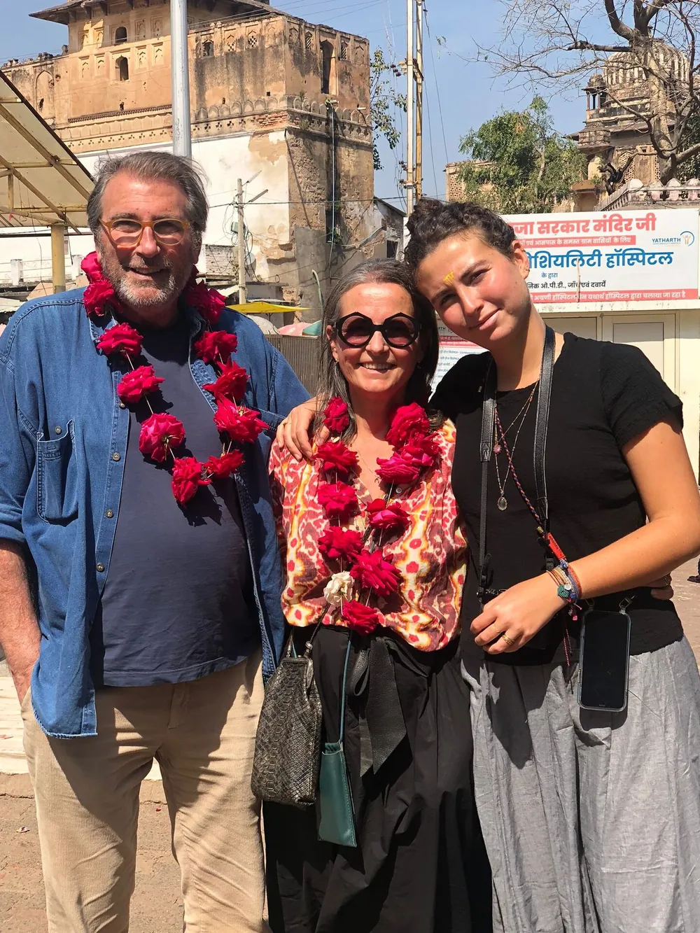 Travellers welcomed with flower garlands in Rajasthan